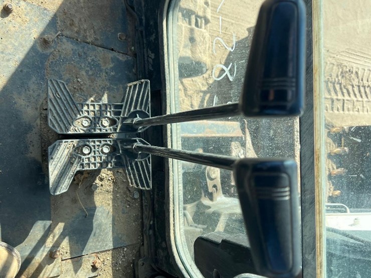 2024-bobcat-e60-image-37