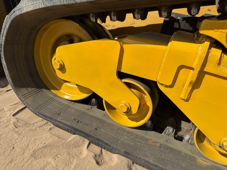 2019-caterpillar-259d-image-10