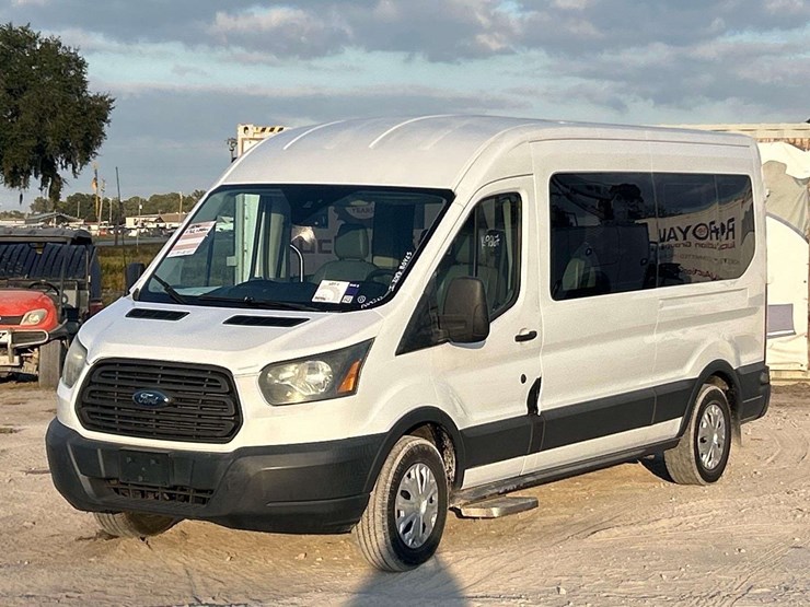 2016-ford-transit-image-1