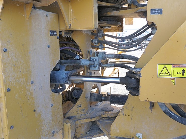 2014-caterpillar-972m-image-25