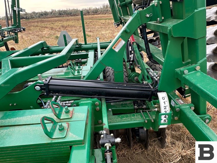 great-plains-2400tm-image-20