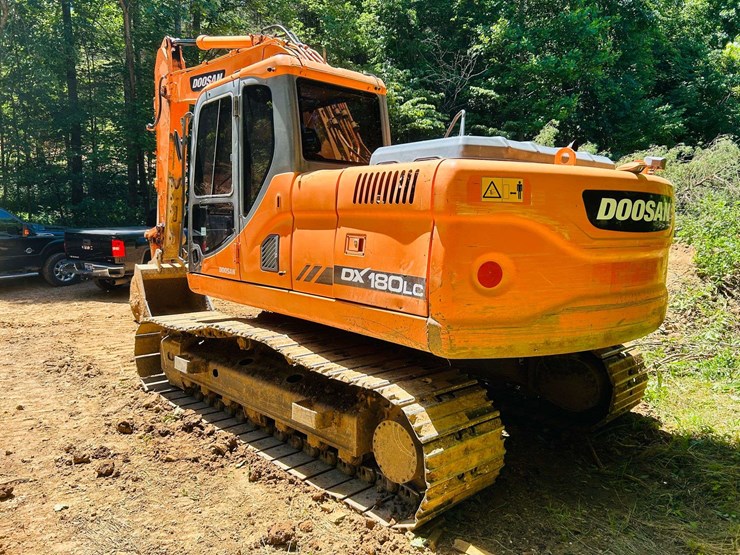 2010-doosan-dx180-lc-image-2