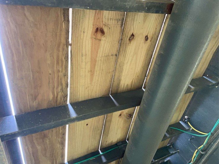 lamar-36’-gooseneck-trailer-image-32