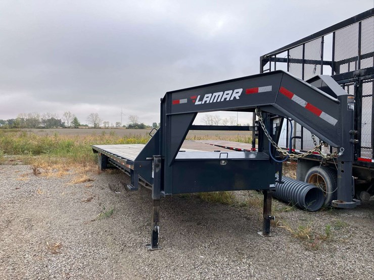 lamar-40'-gooseneck-trailer-image-2