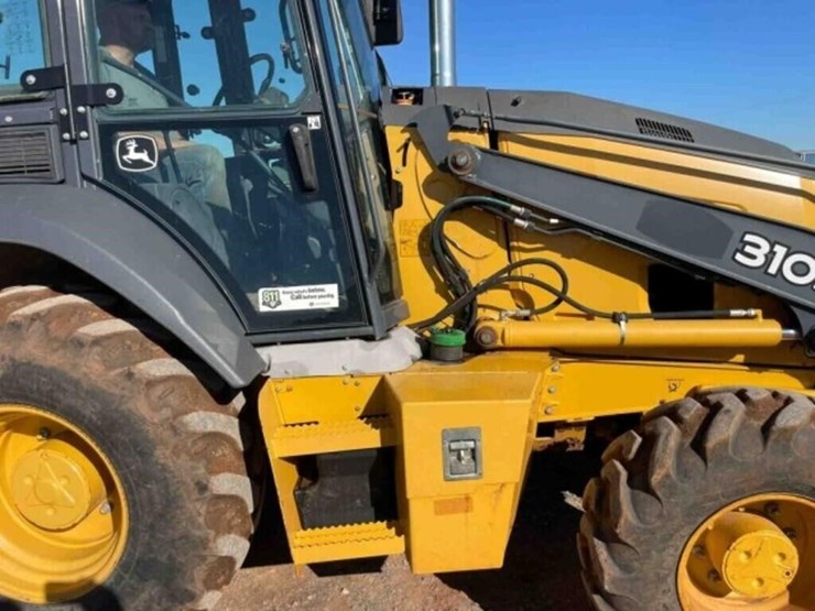 2015-deere-310sl-image-17