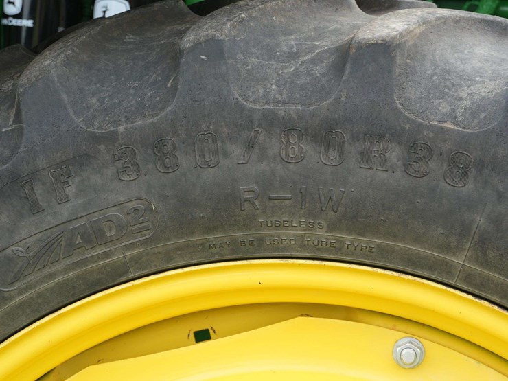 2011-john-deere-8285r-image-32