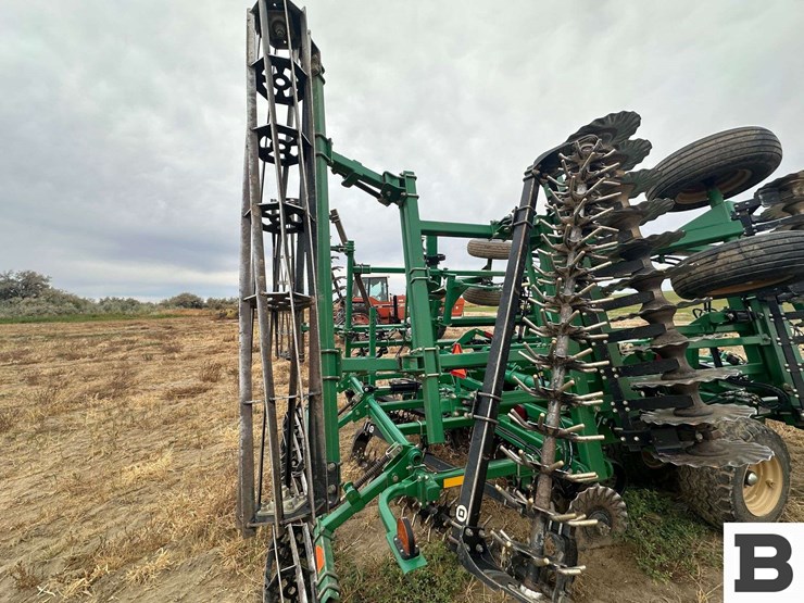 great-plains-2400tm-image-41