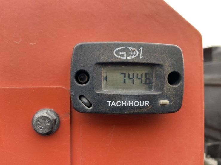 2017-ditch-witch-c16x-image-23