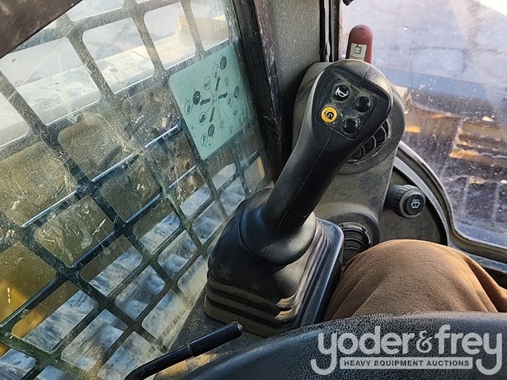 2021-caterpillar-289d3-image-28