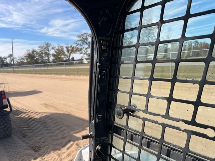 2022-bobcat-s740-image-28