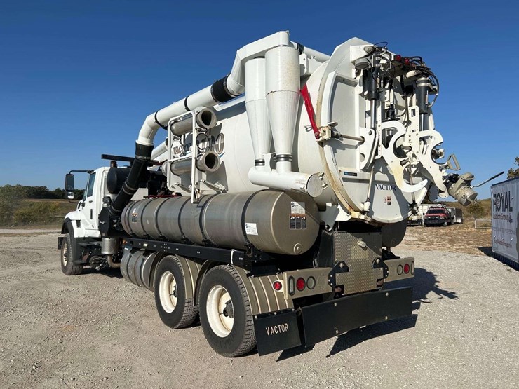 2012-international-workstar-7500-image-3