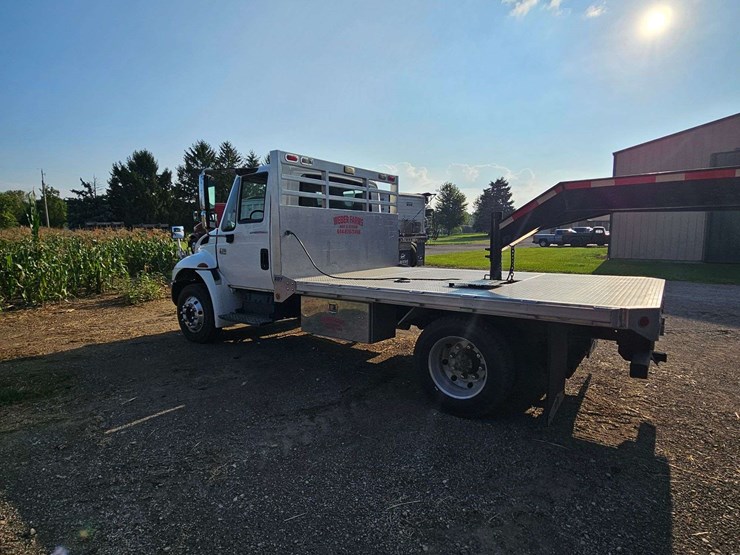 2003-international-4200-image-8