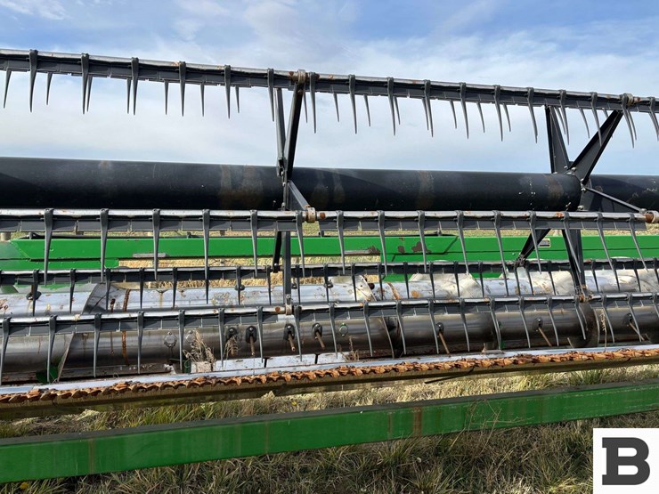 2005-john-deere-630r-image-5