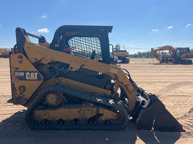 2016-caterpillar-259d-image-5