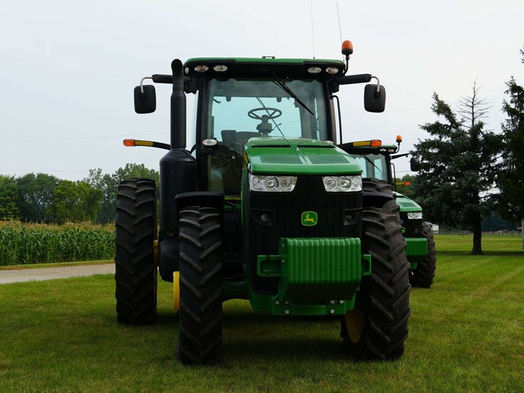 2012-john-deere-8235r-image-15
