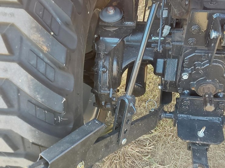 2023-mahindra-1635-hst-image-5