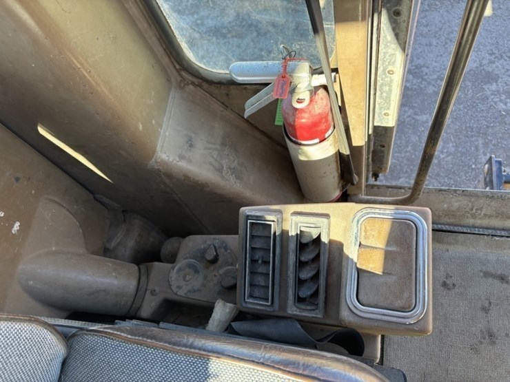 1989-caterpillar-140g-image-31