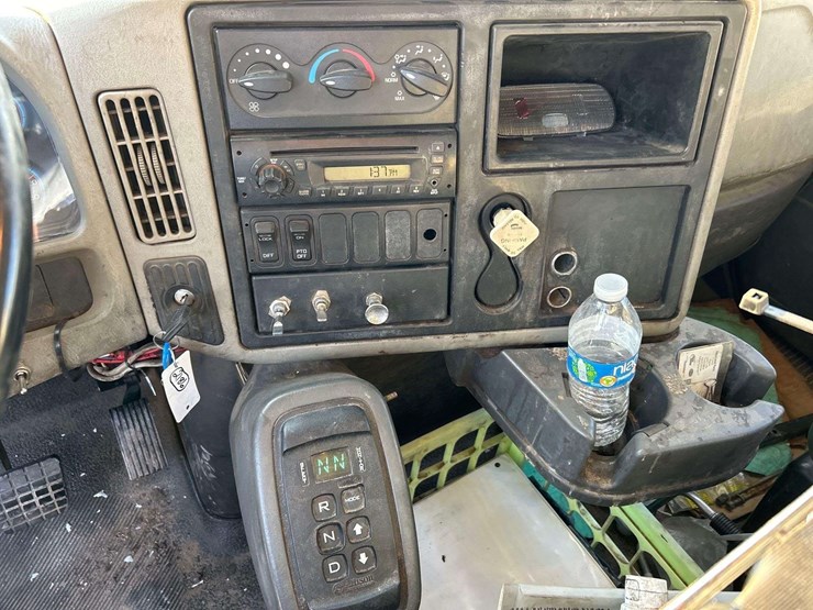 2011-international-workstar-7400-image-22