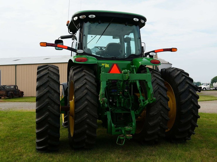 2012-john-deere-8235r-image-23