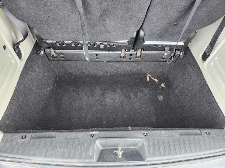 2015-dodge-grand-caravan-se-image-10