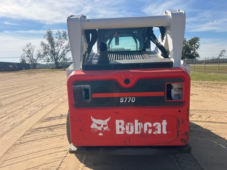 2022-bobcat-s770-image-3