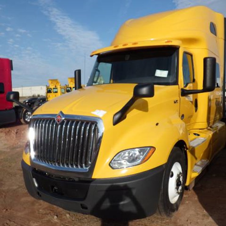 2020 INTERNATIONAL LT