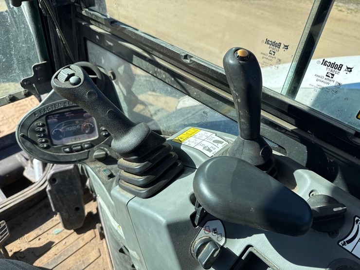 2024-bobcat-e88-image-33