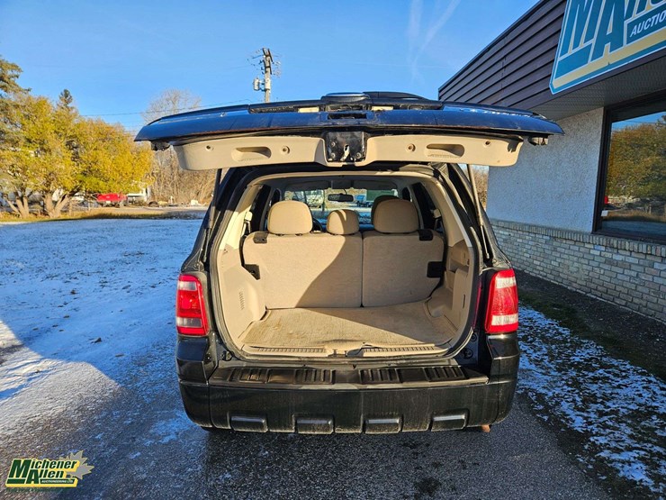 2012-ford-escape-hybrid-image-8