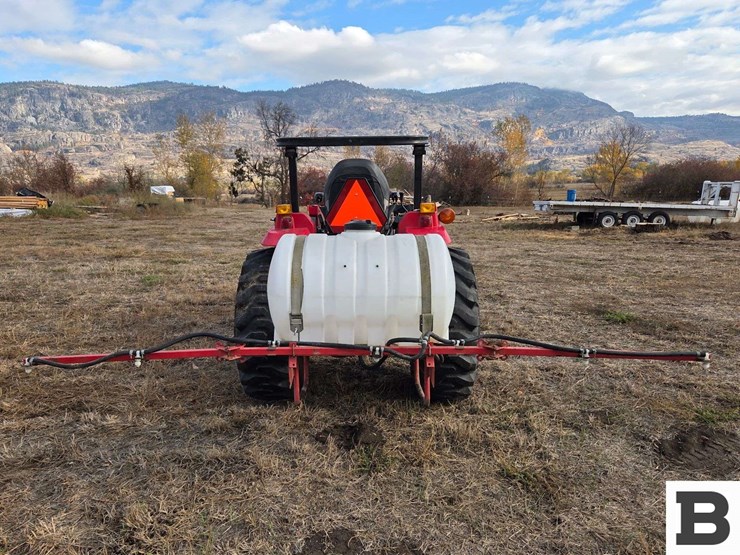 2021-mahindra-1640-image-6