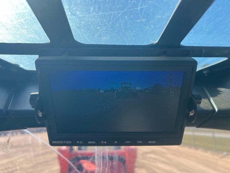 2021-bobcat-t870-image-31