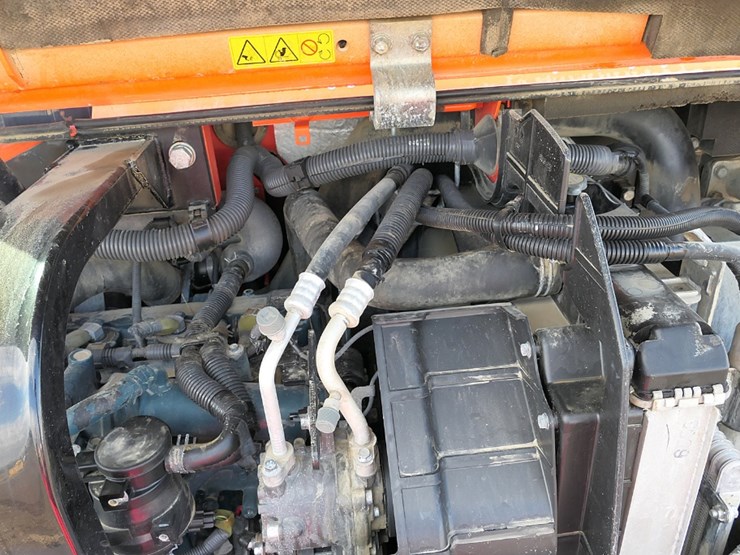 2017-kubota-kx080-image-32