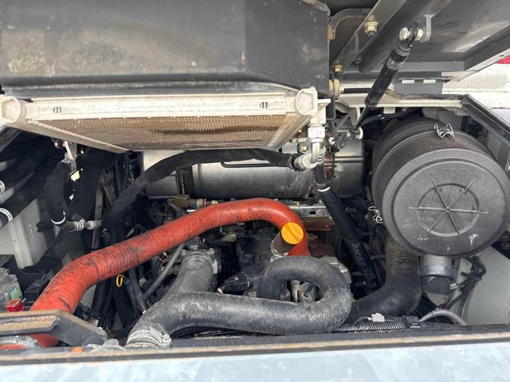 2018-takeuchi-tl12v2-image-16