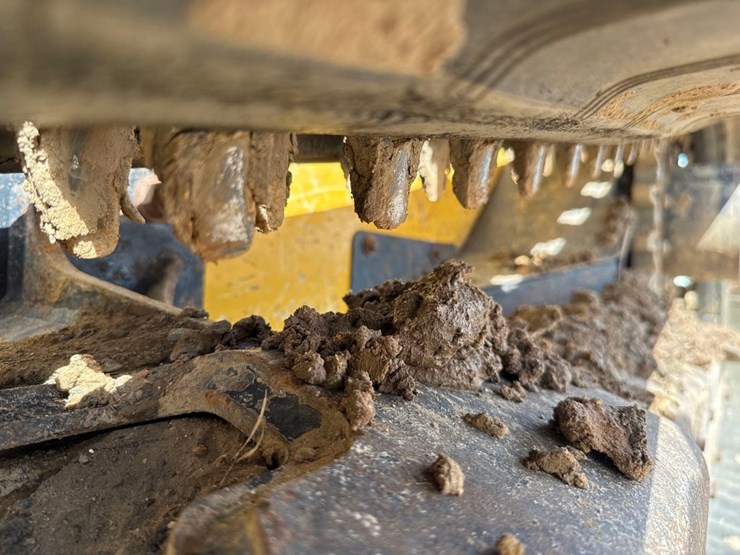 2017-deere-333g-image-12