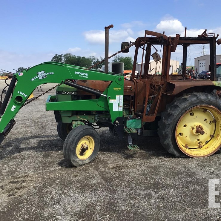 1984 JOHN DEERE 2750