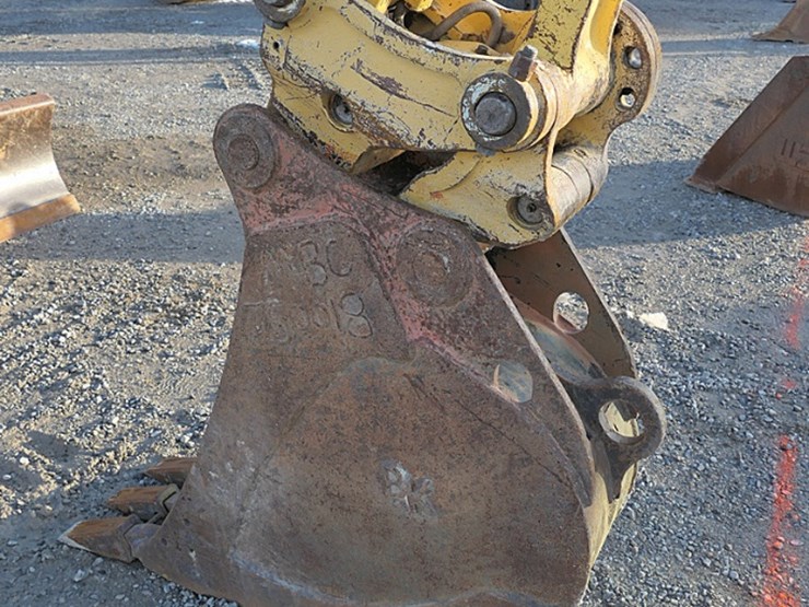 2017-yanmar-sv100-2a-image-3