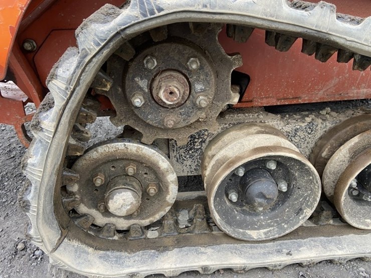 2020-ditch-witch-sk800-image-13