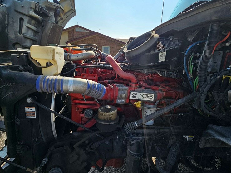 2019-kenworth-t880-image-3