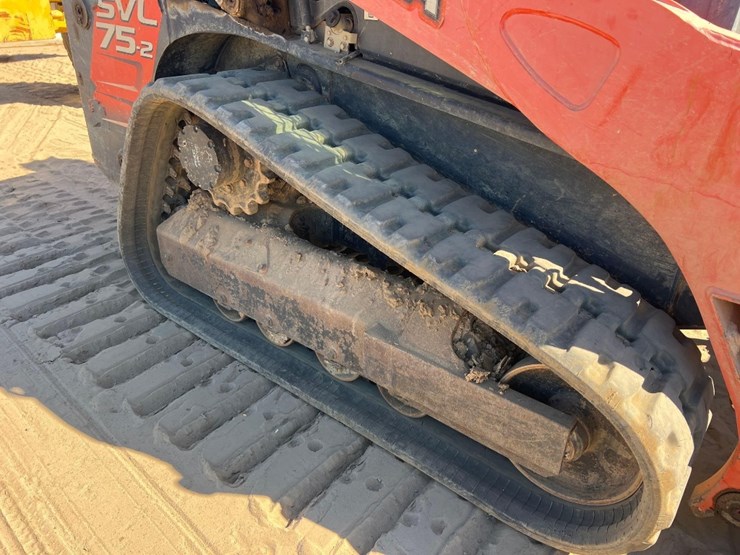 2015-kubota-svl75-2-image-11