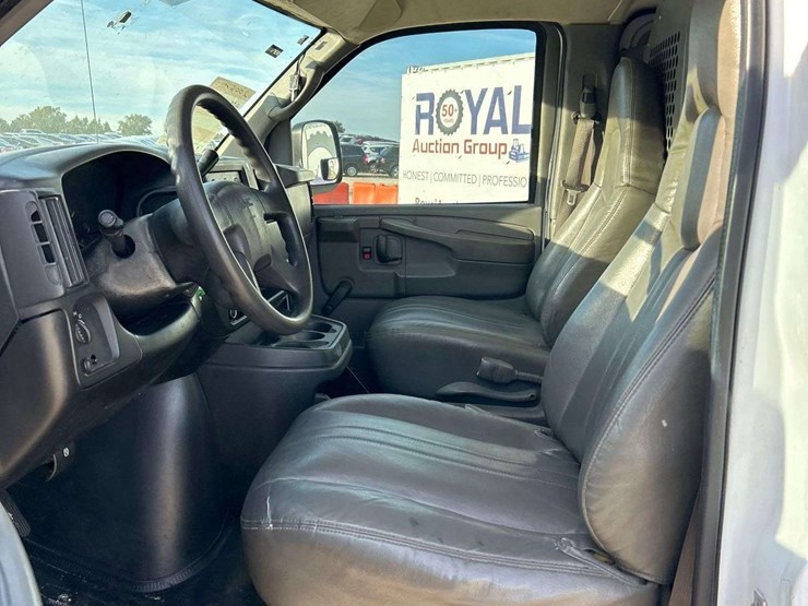 2006-gmc-3500-image-11