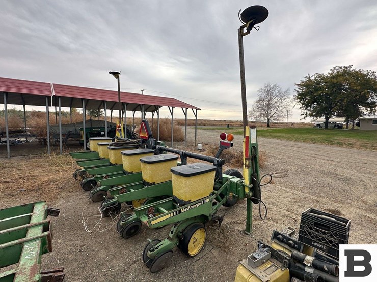 john-deere-7300-image-5