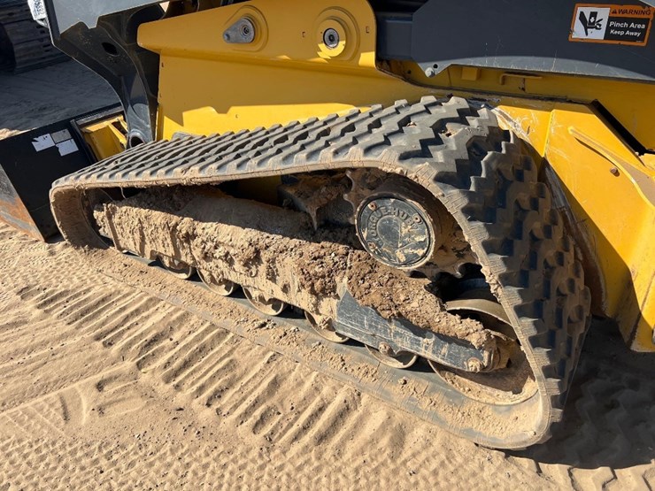 2020-deere-333g-image-9