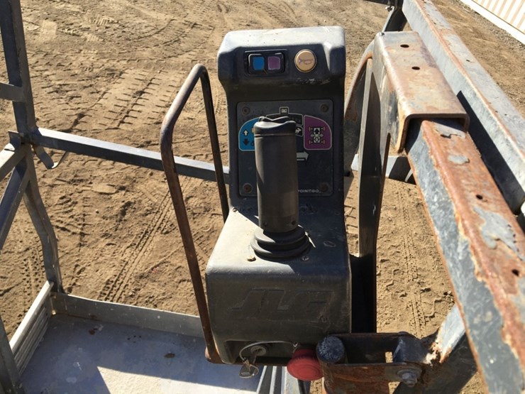 2008-jlg-20mvl-image-6