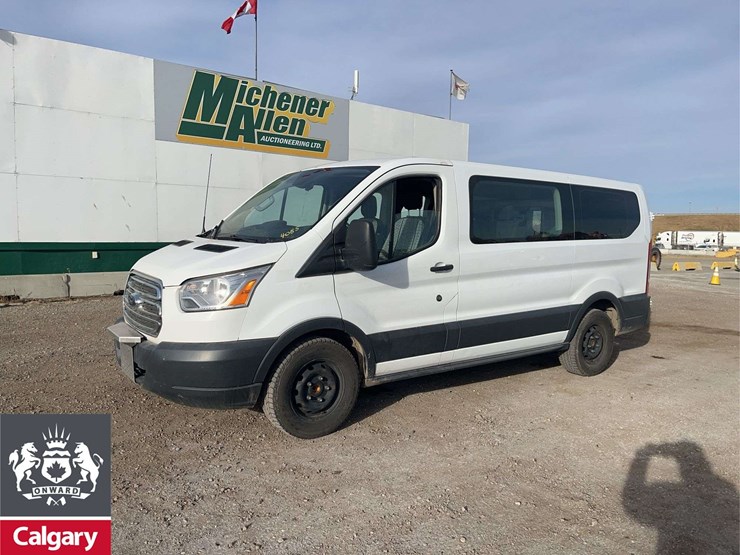 2017-ford-transit-image-1