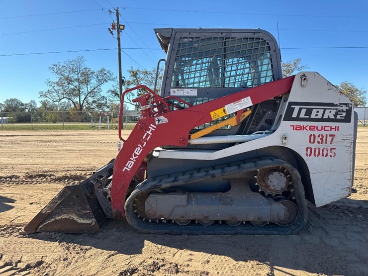 2021-takeuchi-tl8r2-image-1