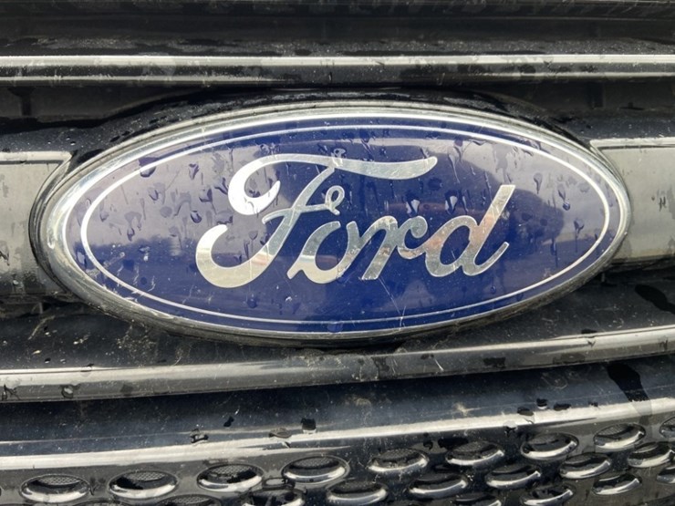 2014-ford-explorer-image-9