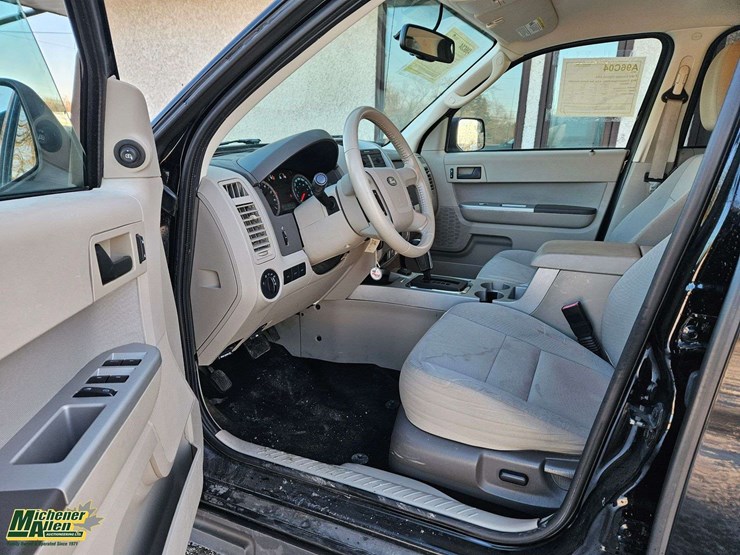 2012-ford-escape-hybrid-image-26