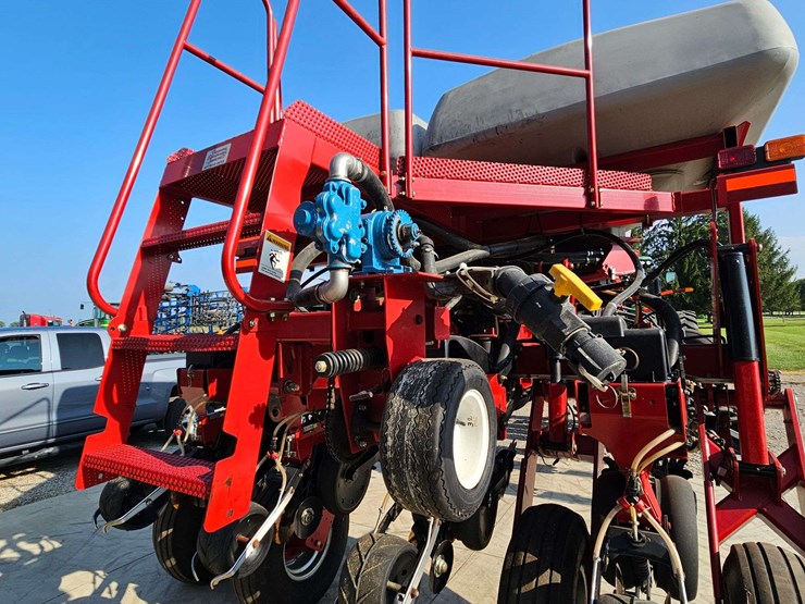 case-1250-early-riser-planter-image-23