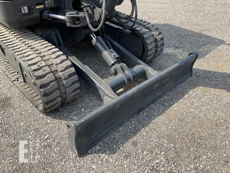 2018-case-cx57c-image-16