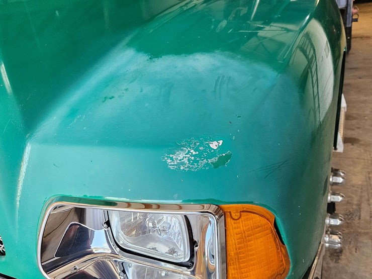 2005-kenworth-t300-image-6