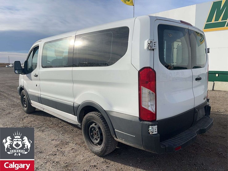 2017-ford-transit-image-3